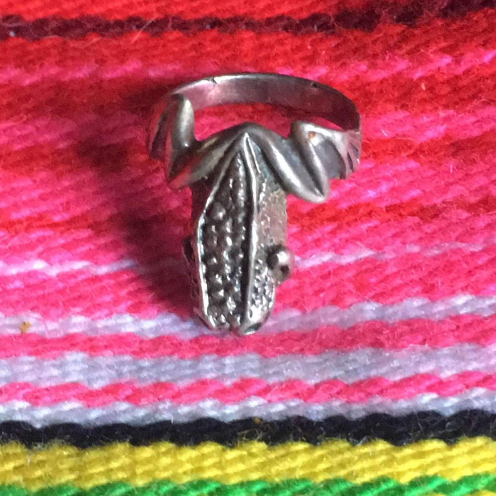 Sterling silver tree frog ring - Picture 11 of 11